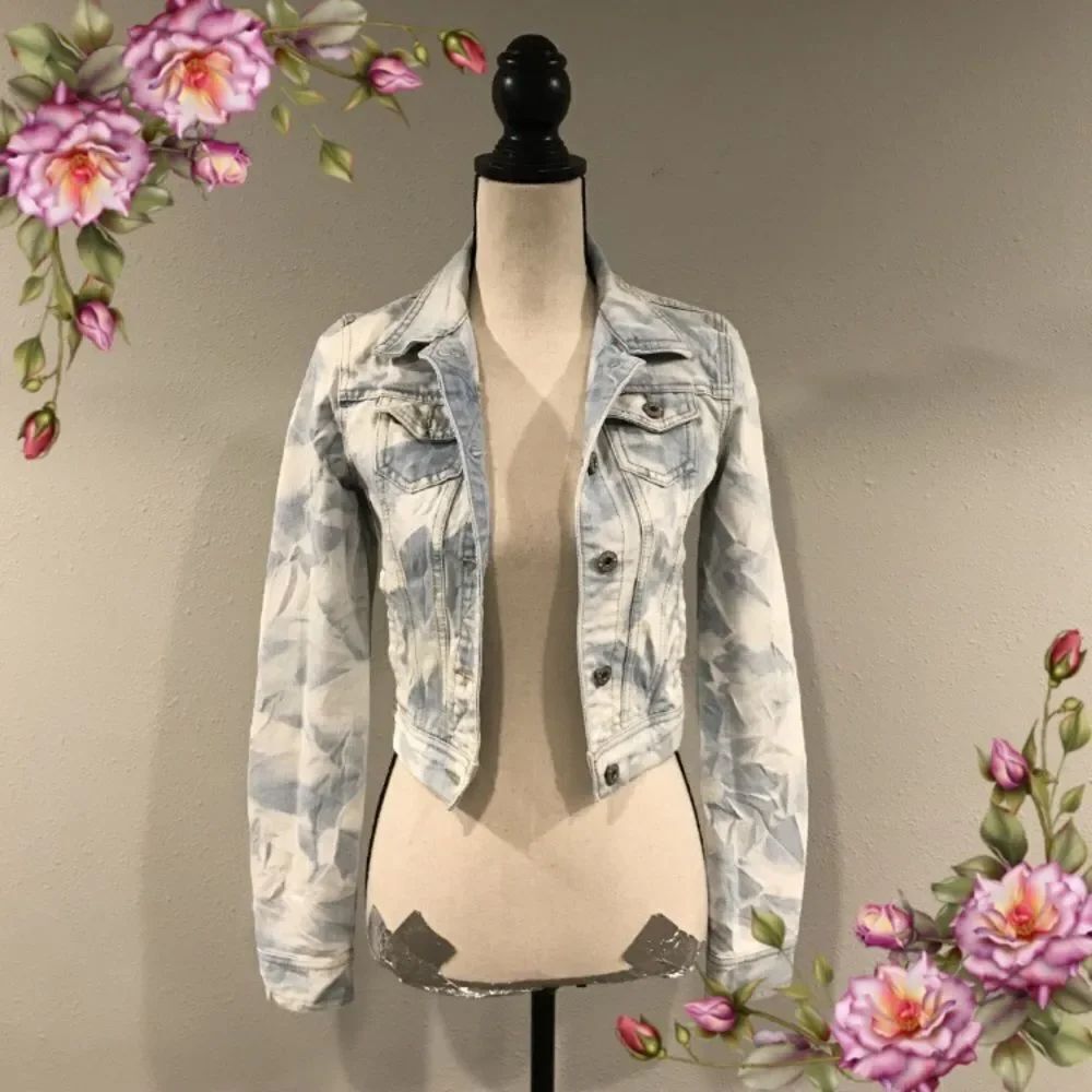 Mudd Light Blue Floral Print Cropped Jean Jacket